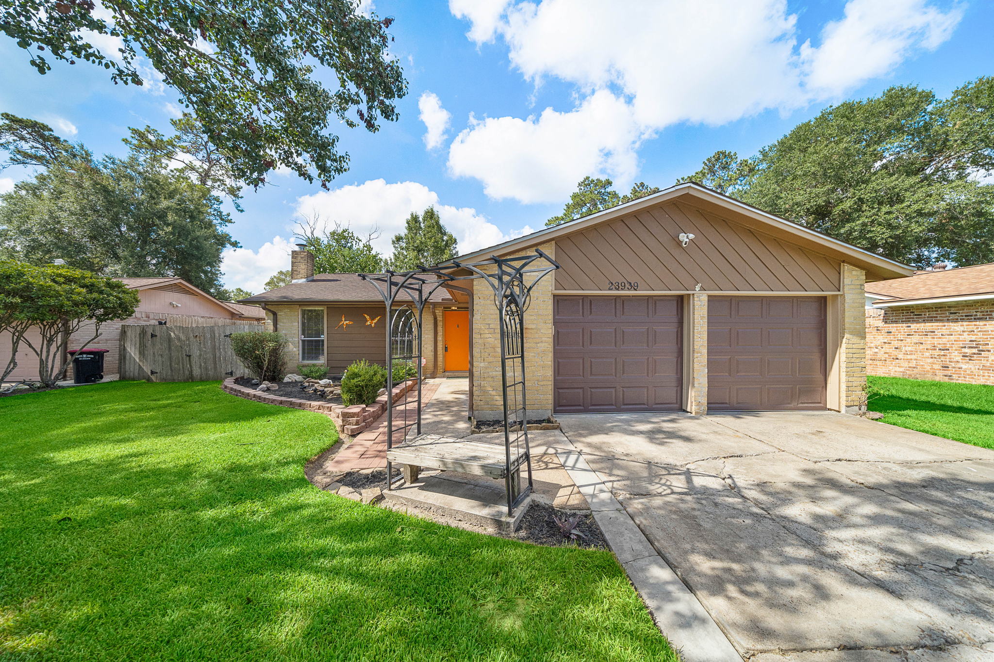 Strata Visuals-23939 Creek Ridge Dr-1