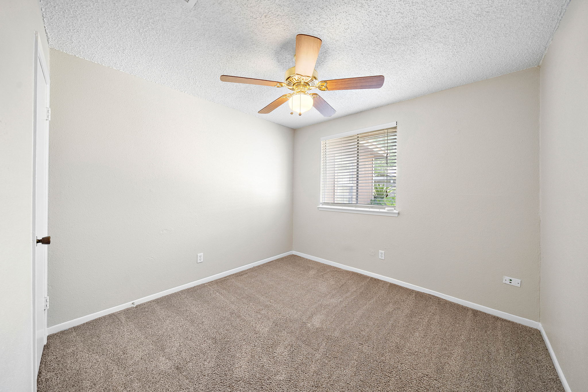 Strata Visuals-23939 Creek Ridge Dr-16