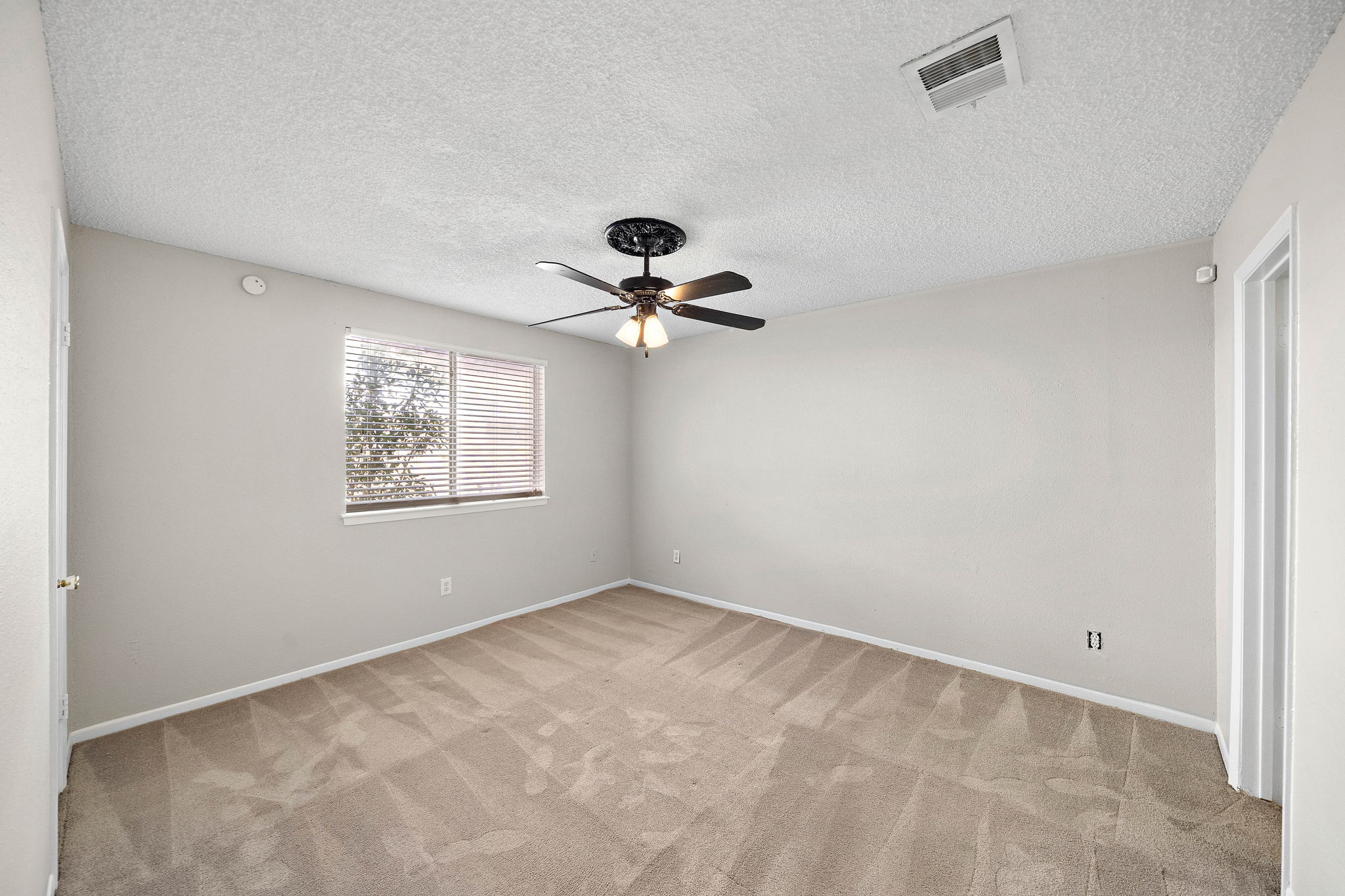 Strata Visuals-23939 Creek Ridge Dr-13