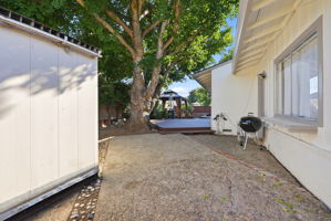 033_F8_2394 Tahiti St