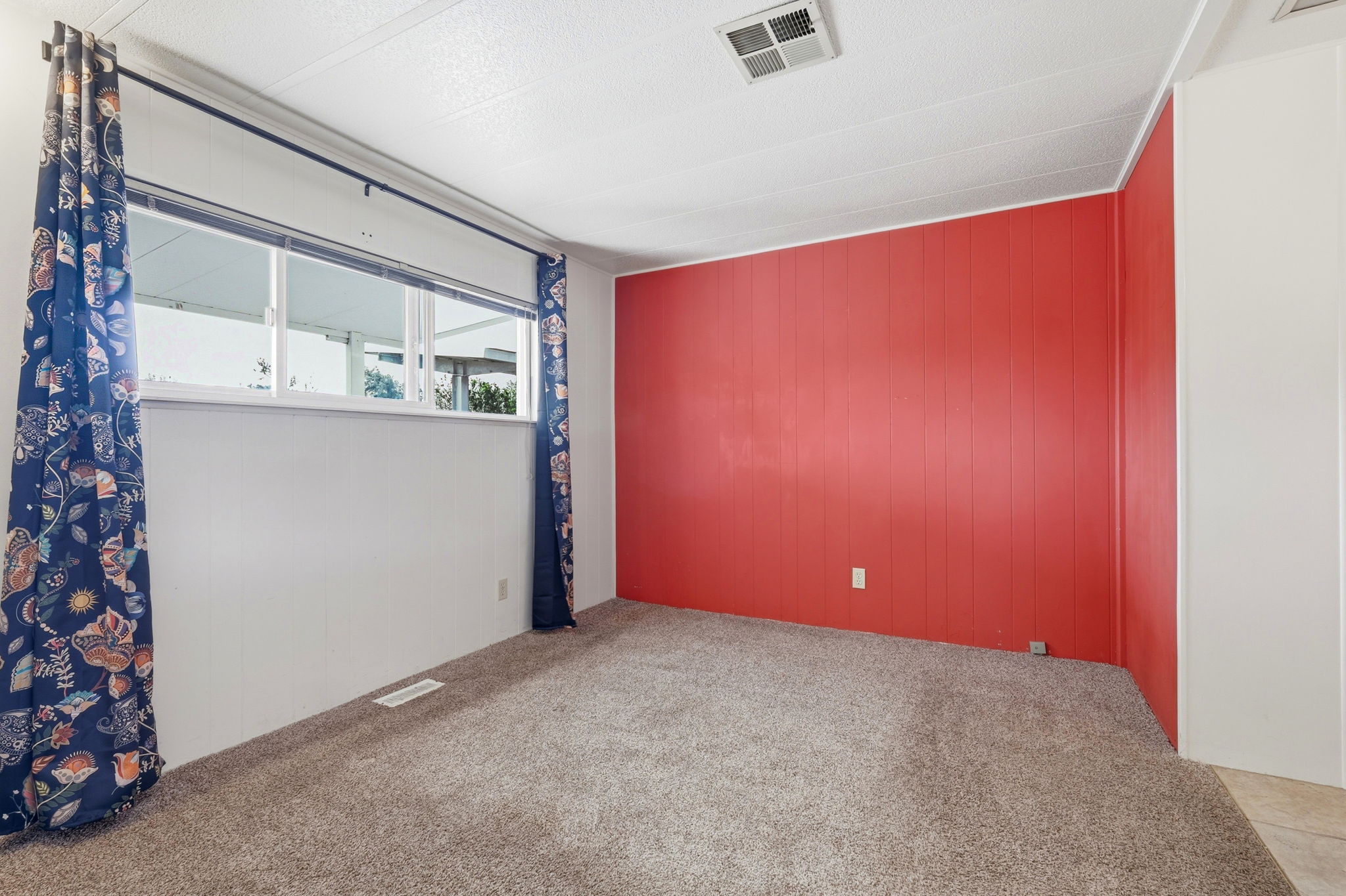 022_F8_2395 Delaware Ave 122