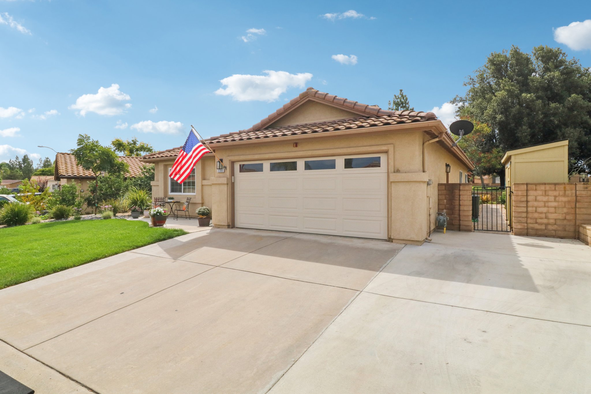 Larkspur Dr-S1809-003.jpg