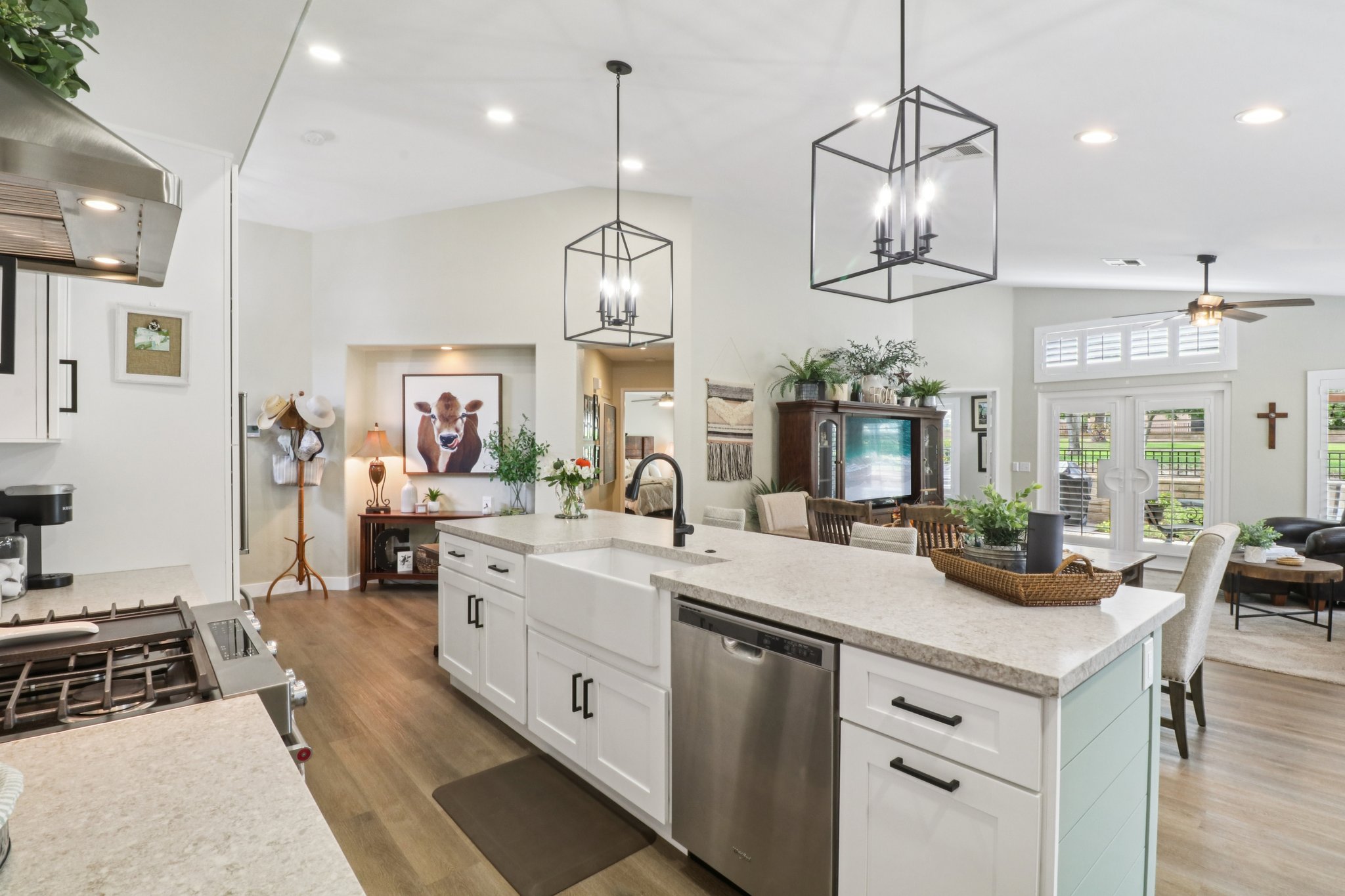 Larkspur Dr-S1809-019.jpg
