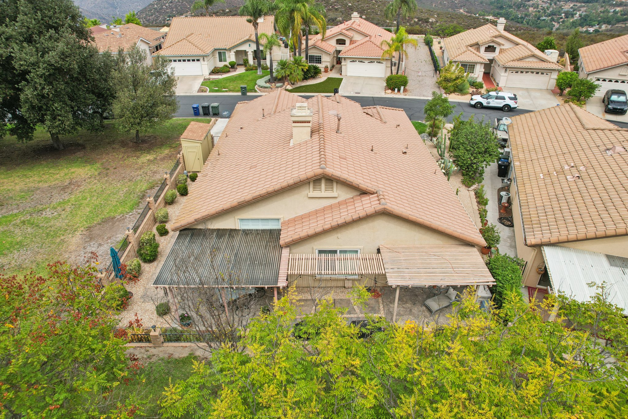 Larkspur Dr-S1809-061.jpg