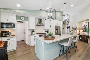 Larkspur Dr-S1809-015.jpg
