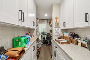 Larkspur Dr-S1809-025.jpg