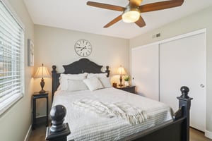 Larkspur Dr-S1809-033.jpg