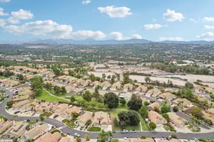 Larkspur Dr-S1809-047.jpg