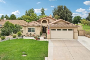 Larkspur Dr-S1809-057.jpg