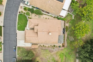 Larkspur Dr-S1809-059.jpg