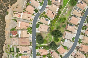Larkspur Dr-S1809-069.jpg