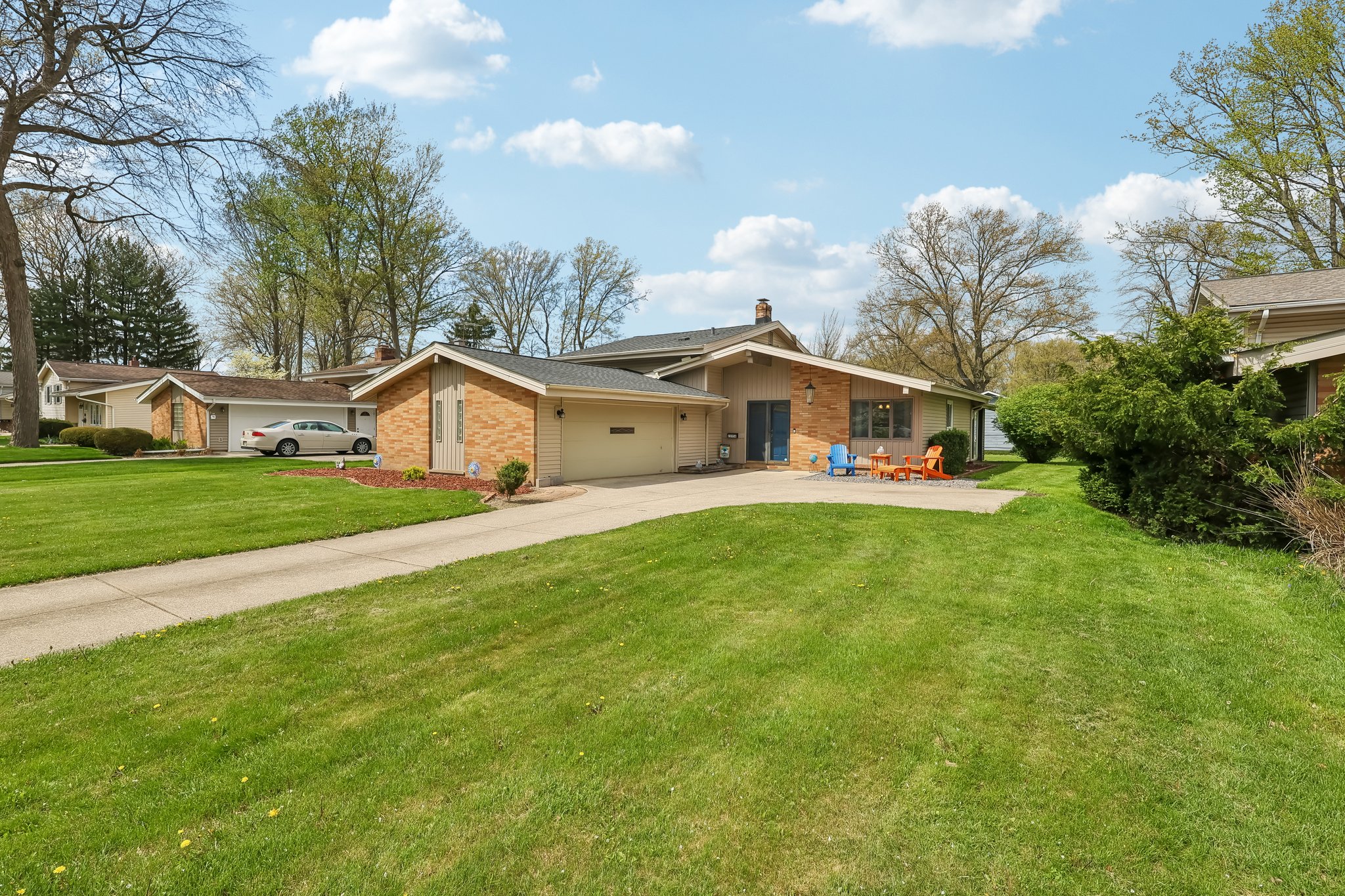 23956 Fairlawn Dr-S2004-002.jpg