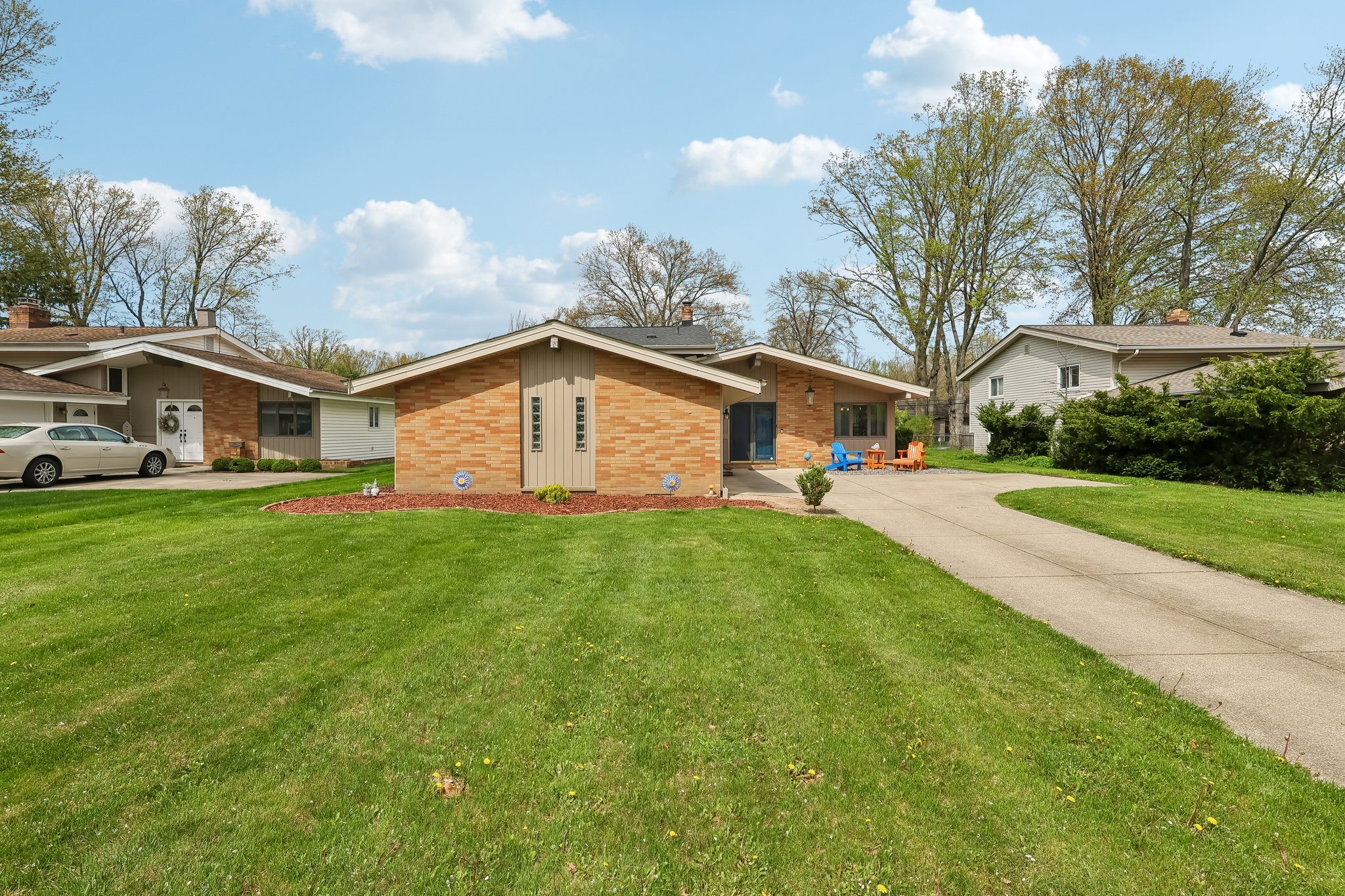 23956 Fairlawn Dr-S2004-005.jpg