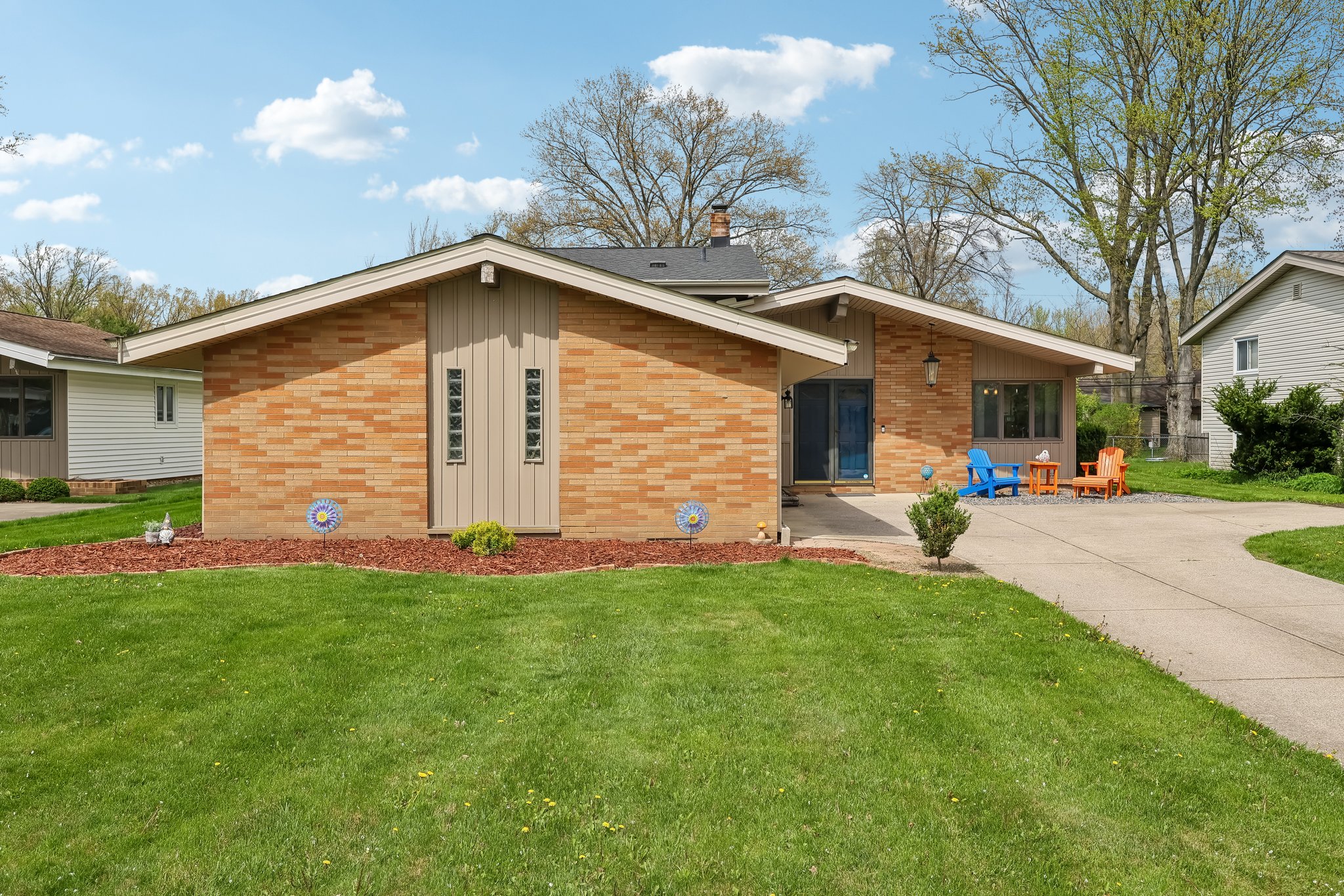 23956 Fairlawn Dr-S2004-006.jpg