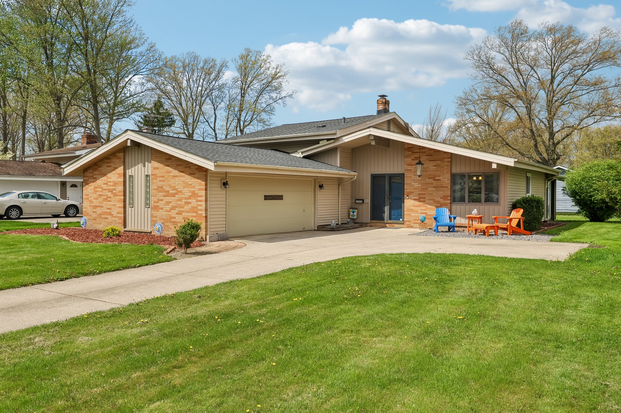 23956 Fairlawn Dr-S2004-007.jpg