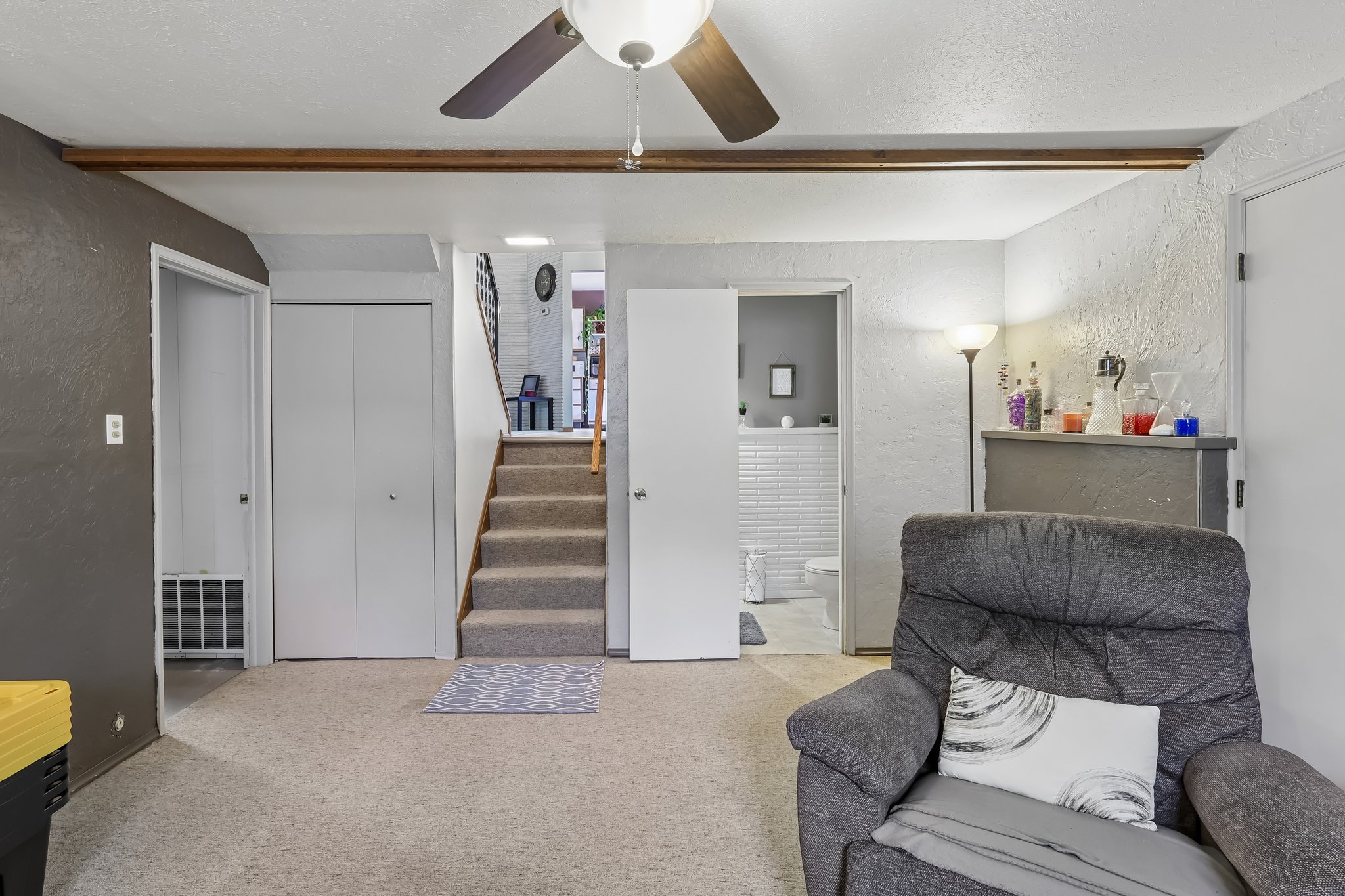 23956 Fairlawn Dr-S2004-033.jpg