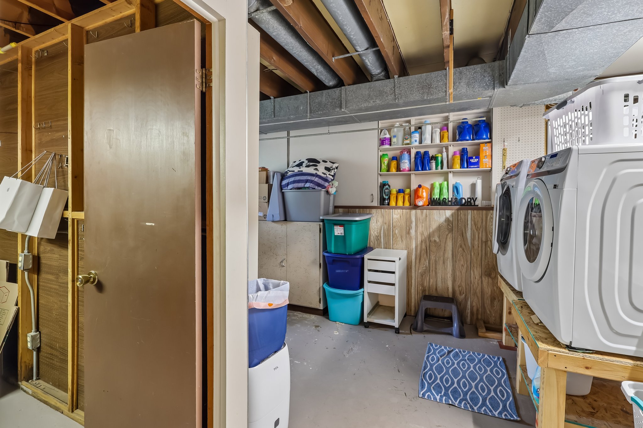 23956 Fairlawn Dr-S2004-038.jpg