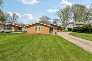 23956 Fairlawn Dr-S2004-005.jpg