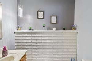 23956 Fairlawn Dr-S2004-037.jpg