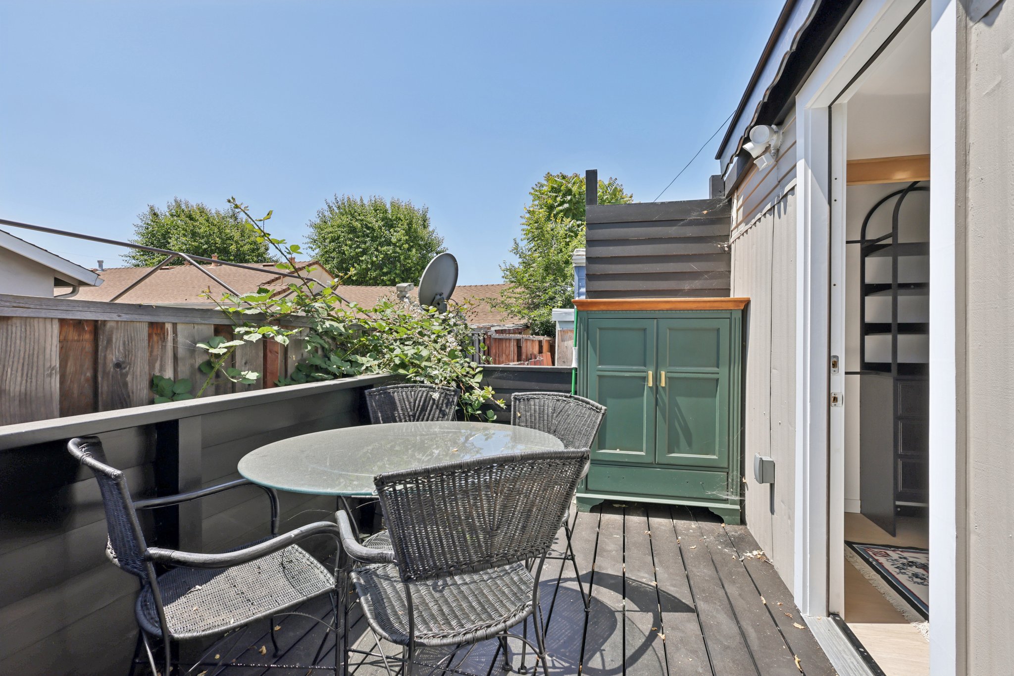 E 14th St 159-1606-016.jpg