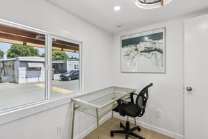 E 14th St 159-1606-009.jpg