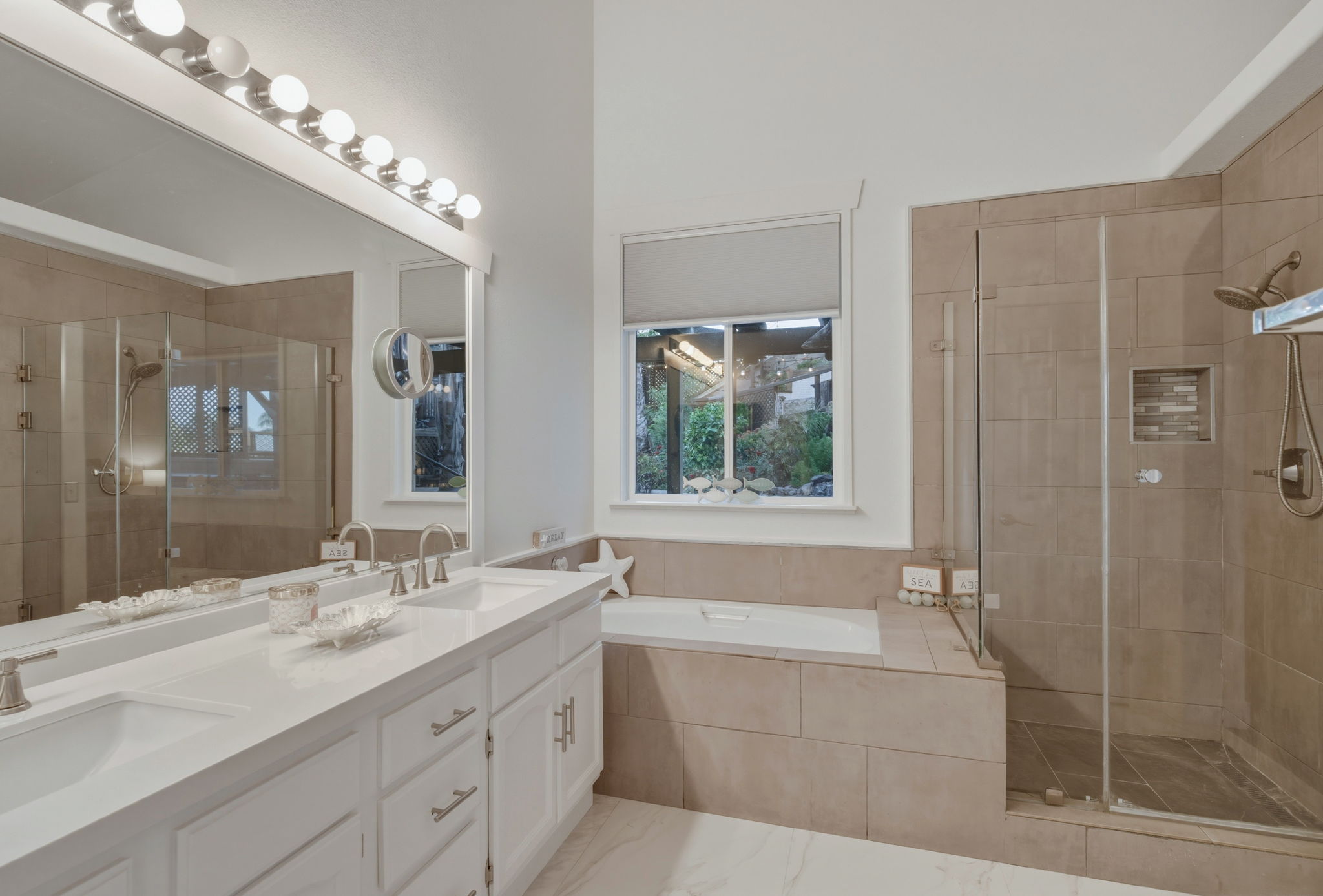 23993 Via Madrid, Murrieta Primary Bathroom