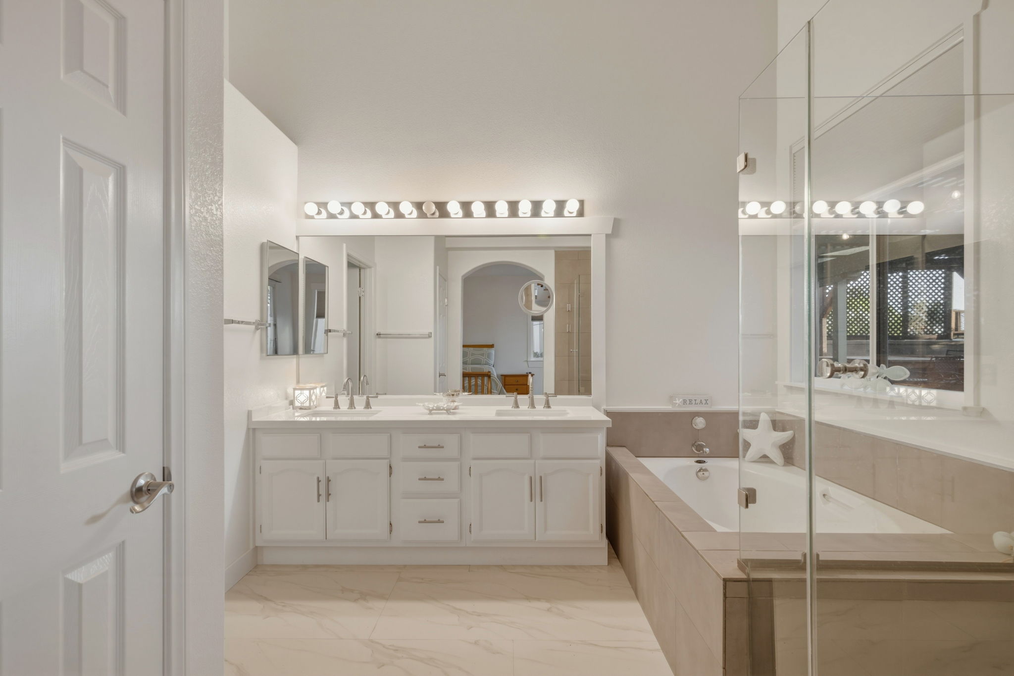 23993 Via Madrid, Murrieta Primary Bathroom