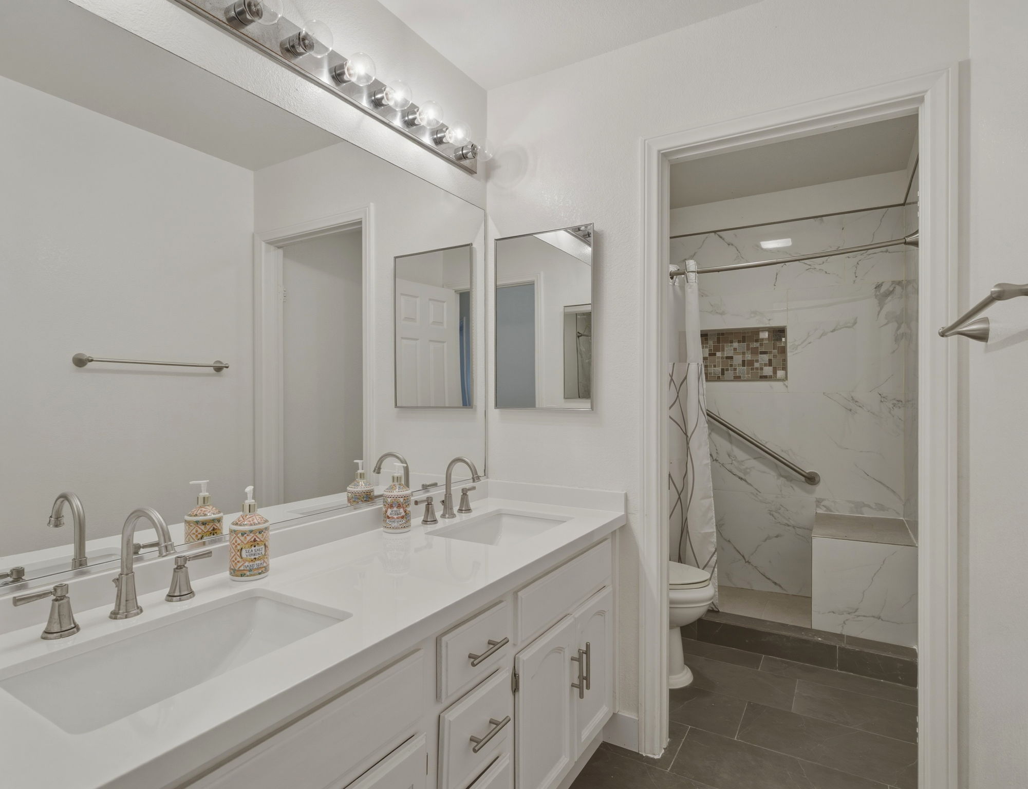 23993 Via Madrid, Murrieta Bathroom