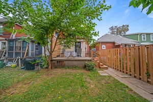  Photo 32