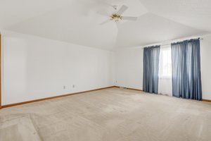  Photo 49