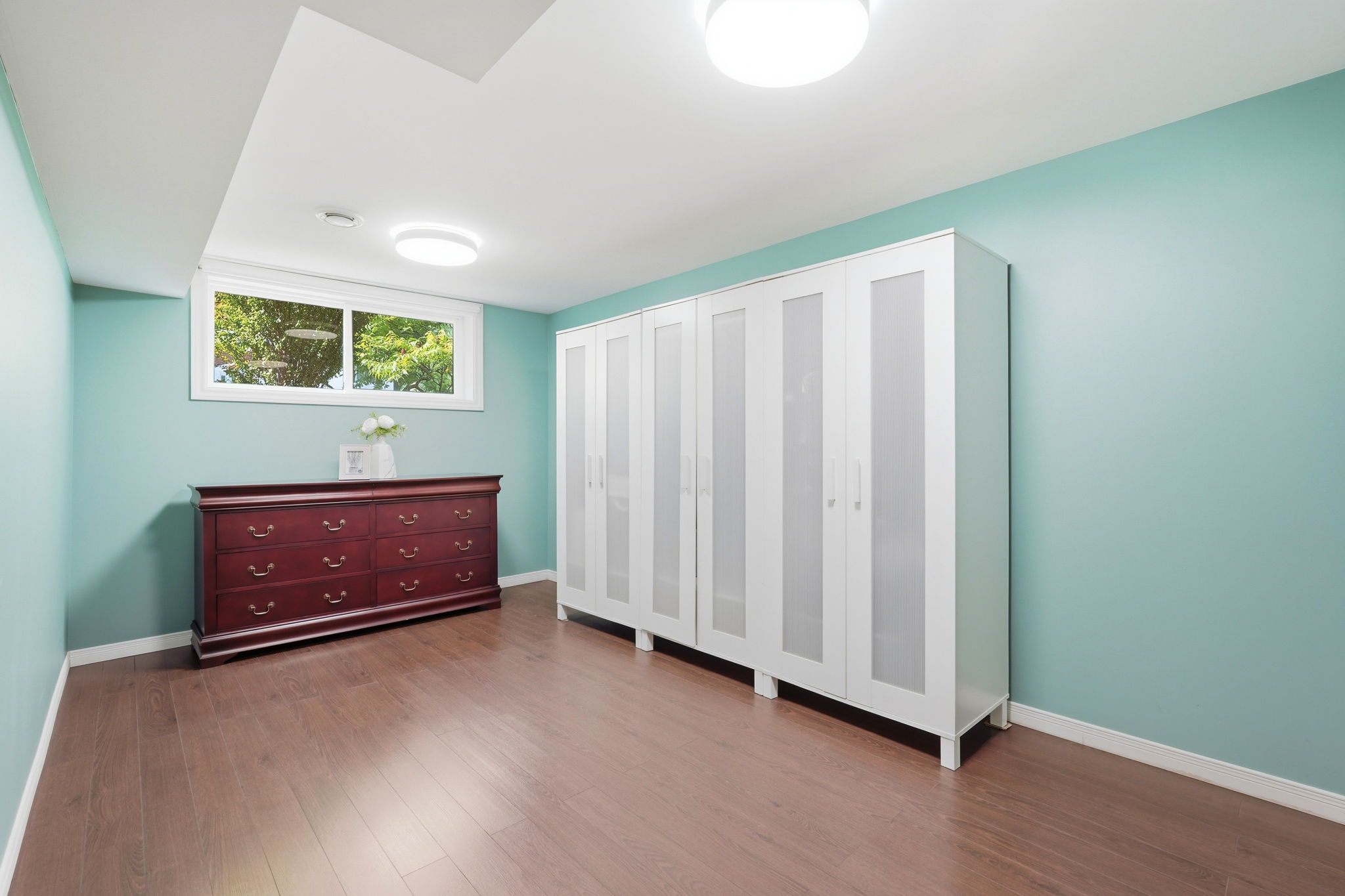  Photo 69
