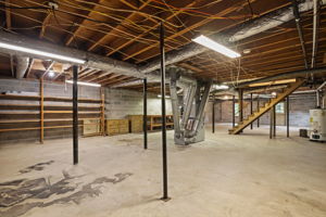  Photo 32