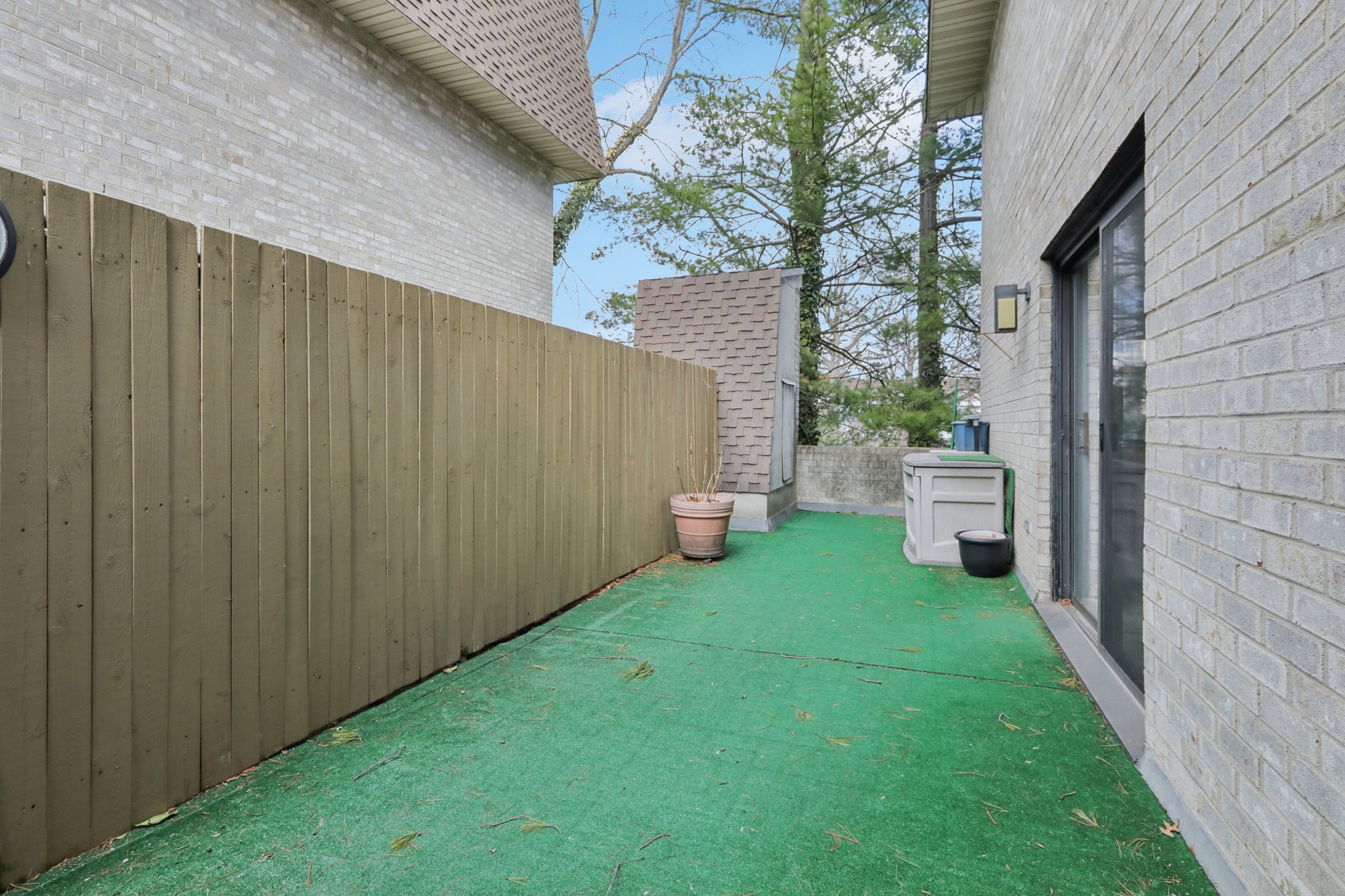 Carhart Ave 210-S1603-029.jpg