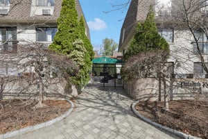 Carhart Ave 210-S1603-001.jpg