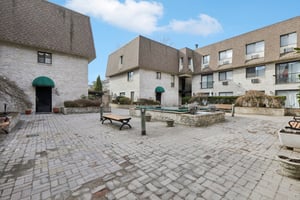 Carhart Ave 210-S1603-006.jpg