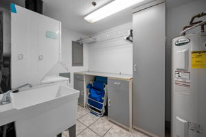 Laundry Room1a