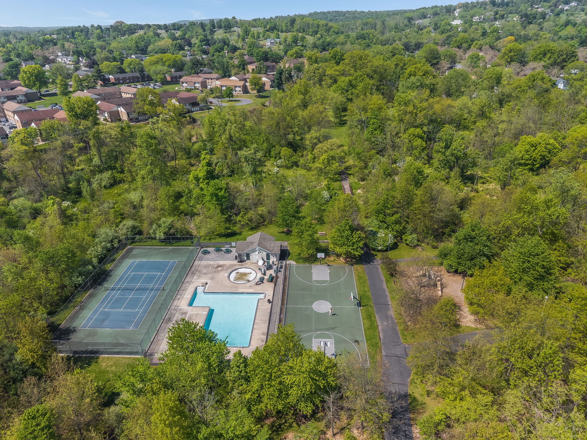 Community amenities include Clubhouse, pool, tennis/pickleball courts & playground. Just around the corner from Main Street Flemington's shops, cafe's, & events plus the New Courthouse Square & the gentrified historic Union Hotel.