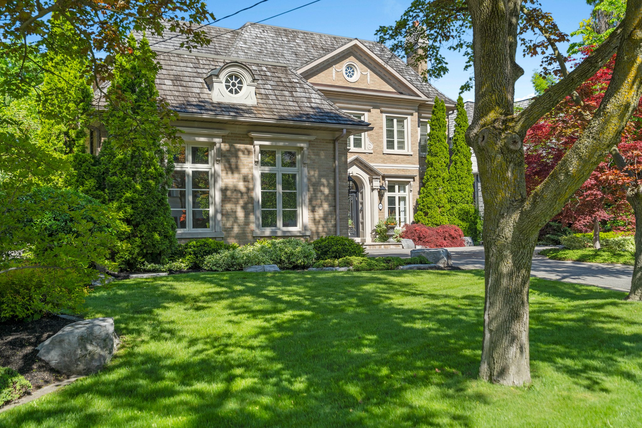 24 Lauderdale Dr