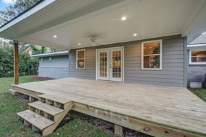 Covered Back Deck - Numerous Get-Togethers & Barbecues To Be Had!