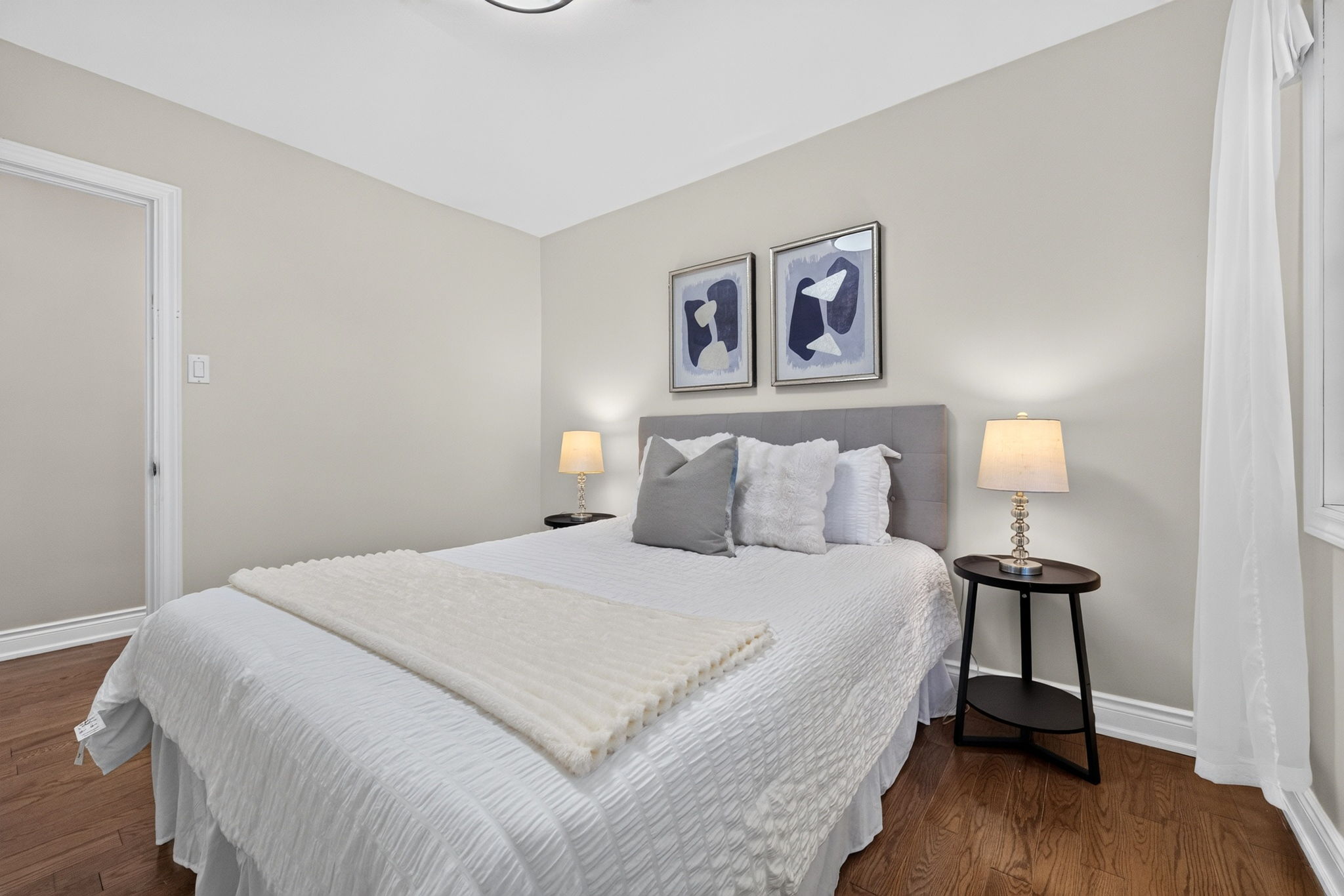  Photo 31