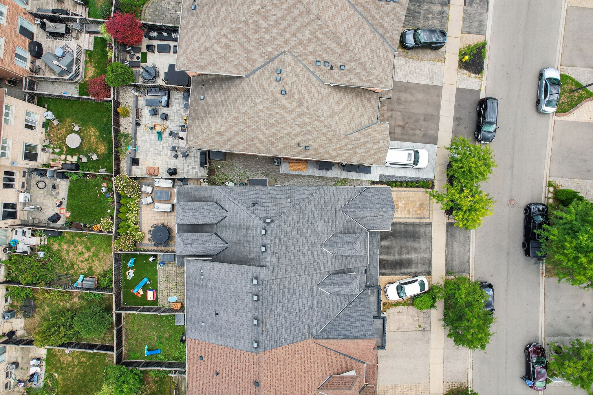 24 Littleriver Ct Vaughan, ON L6A 0K3