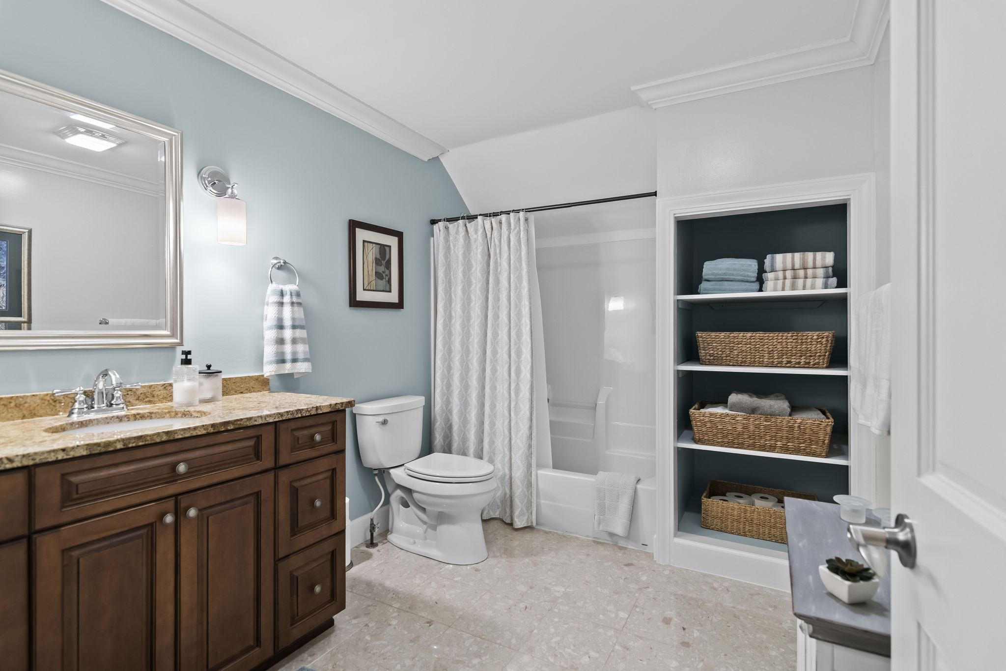 Upper Bath