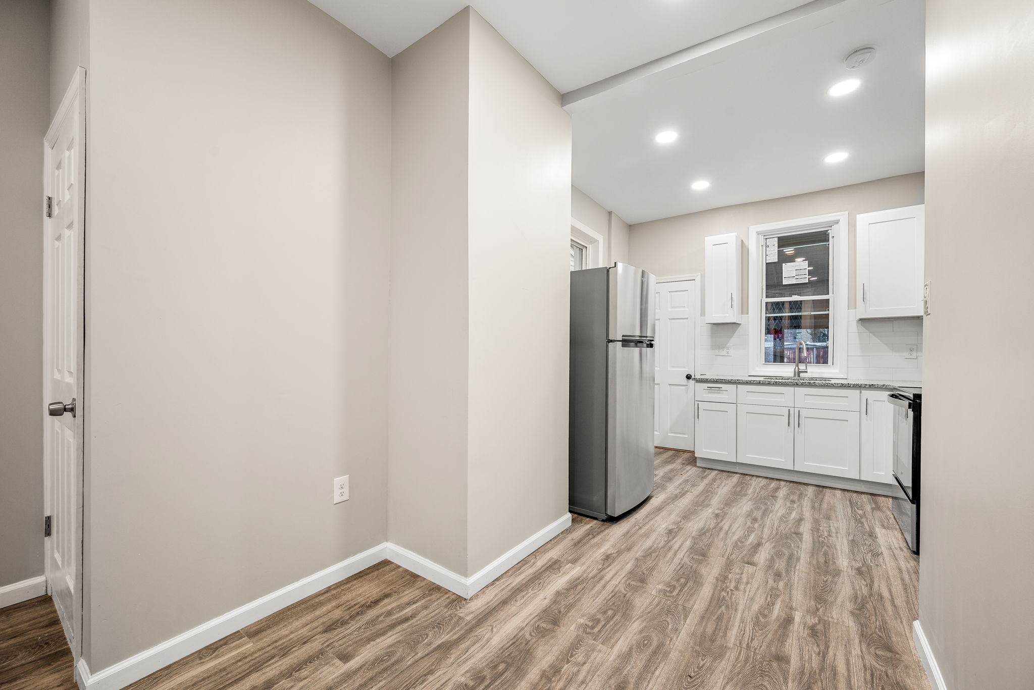 24 N MacDade Blvd-16