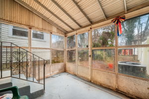 24 N MacDade Blvd-26