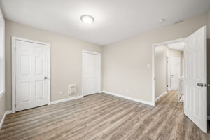 24 N MacDade Blvd-25