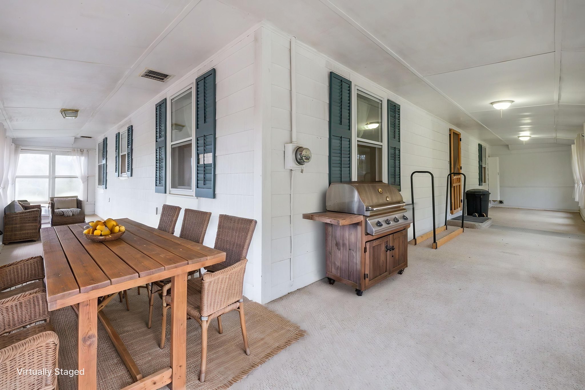 1T5A1565 virtually staged.jpeg