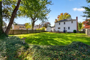  Photo 32
