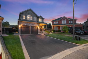 24 Vesna Ct, Bowmanville ON