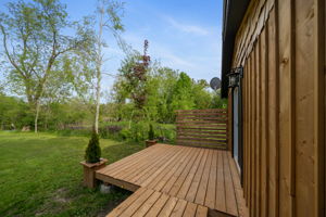  Photo 49