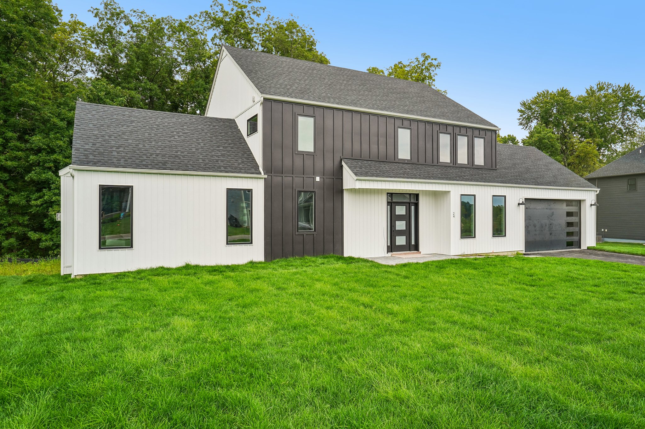 Wildwood Dr-S0109-003.jpg